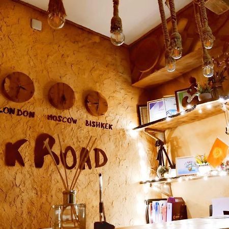 Silkroad Guesthouse Bisjkek Buitenkant foto