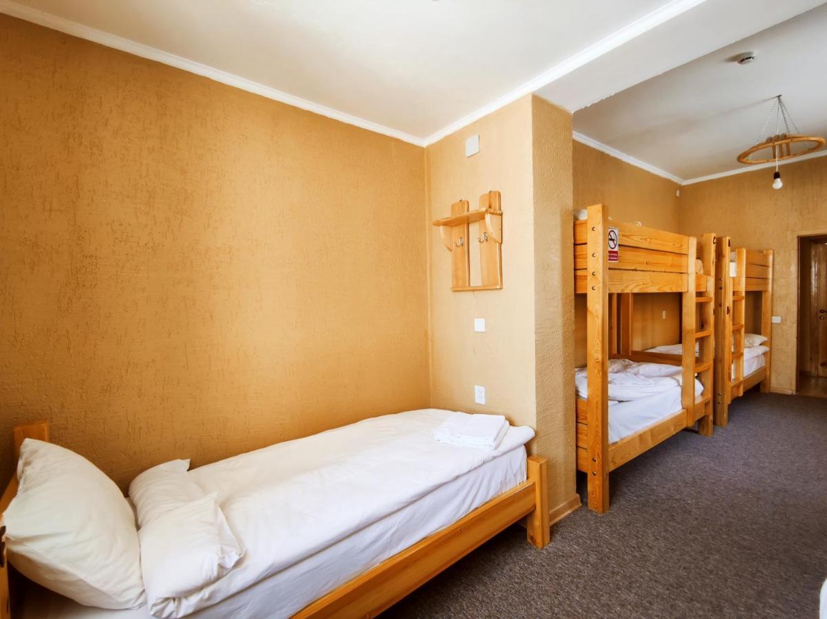 Silkroad Guesthouse Bisjkek Buitenkant foto